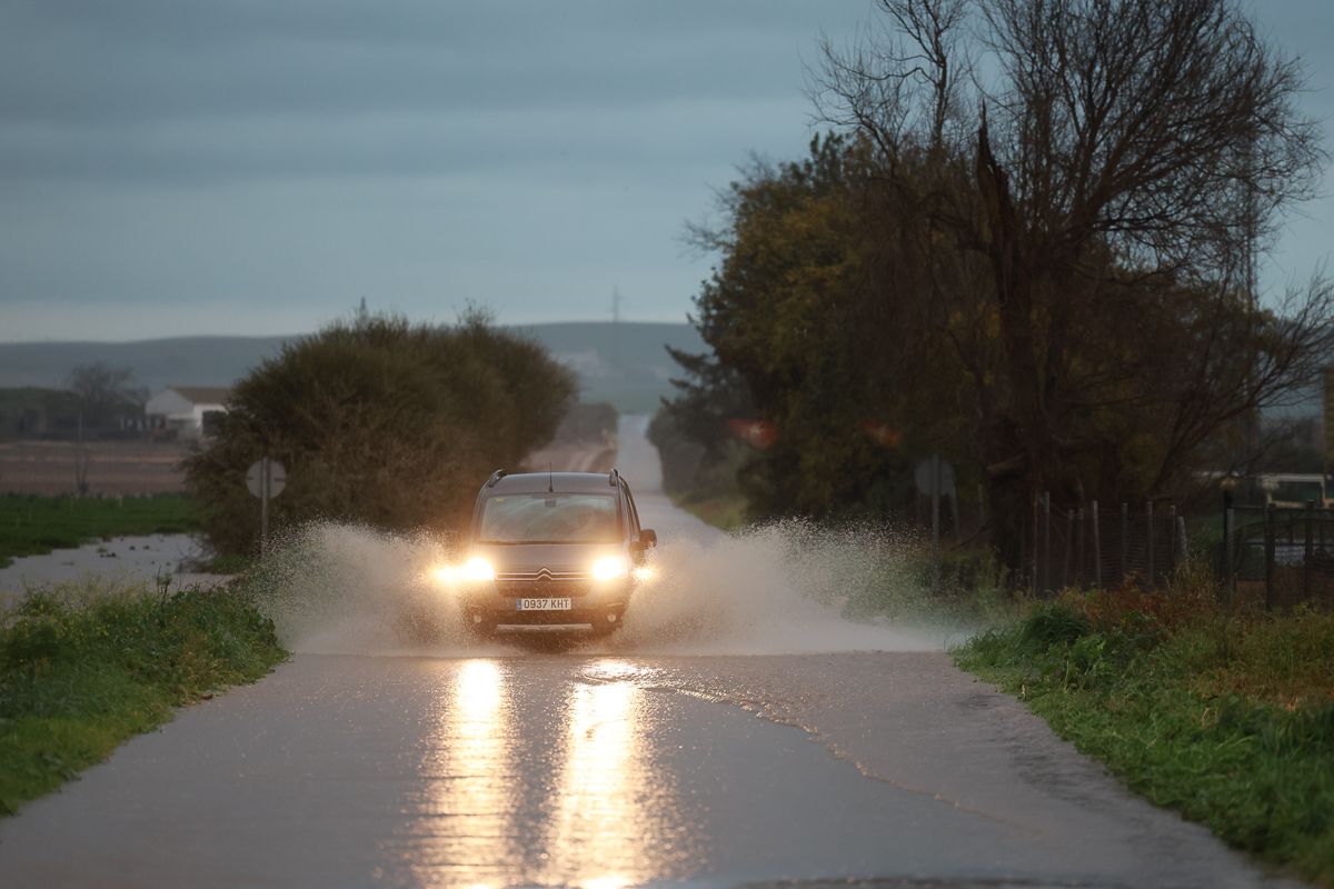 Carreteras cortadas en Jerez por la lluvia