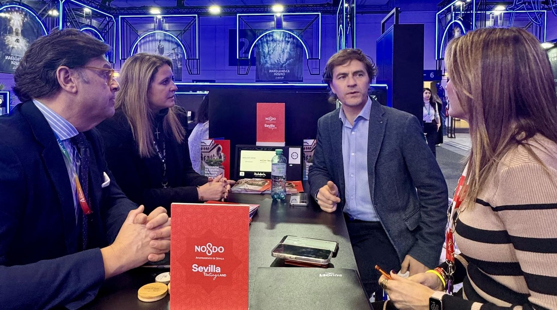 Reunión de la delegada Angie Moreno con representantes de la empresa Crucemundo, de cruceros fluviales de lujo.