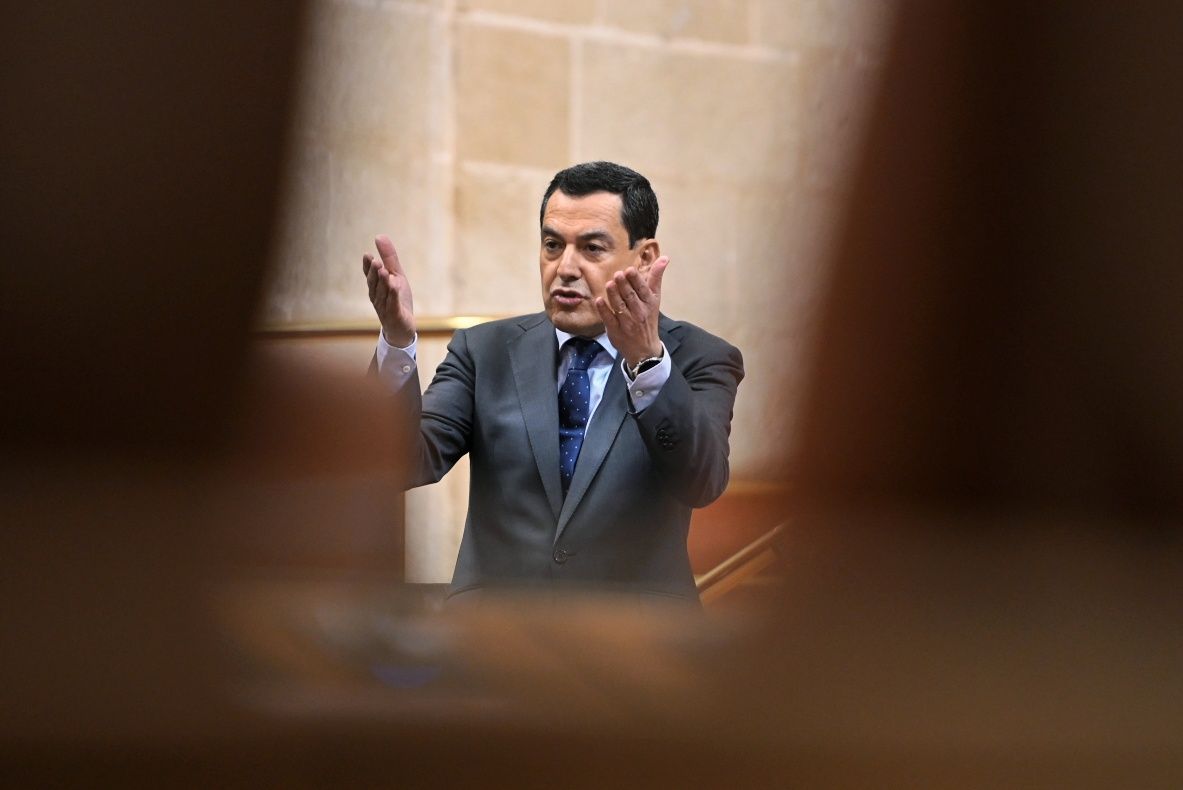 Juanma Moreno, en el Parlamento hace unas semanas.