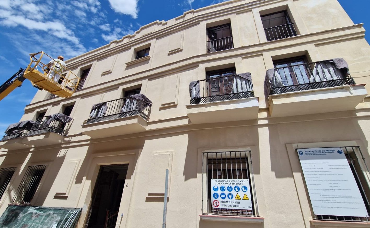 La escuela de negocios francesa ESSCA, que está ultimando la rehabilitación del antiguo convento (en la imagen), impartirá desde septiembre su programa estrella de gestión empresarial.