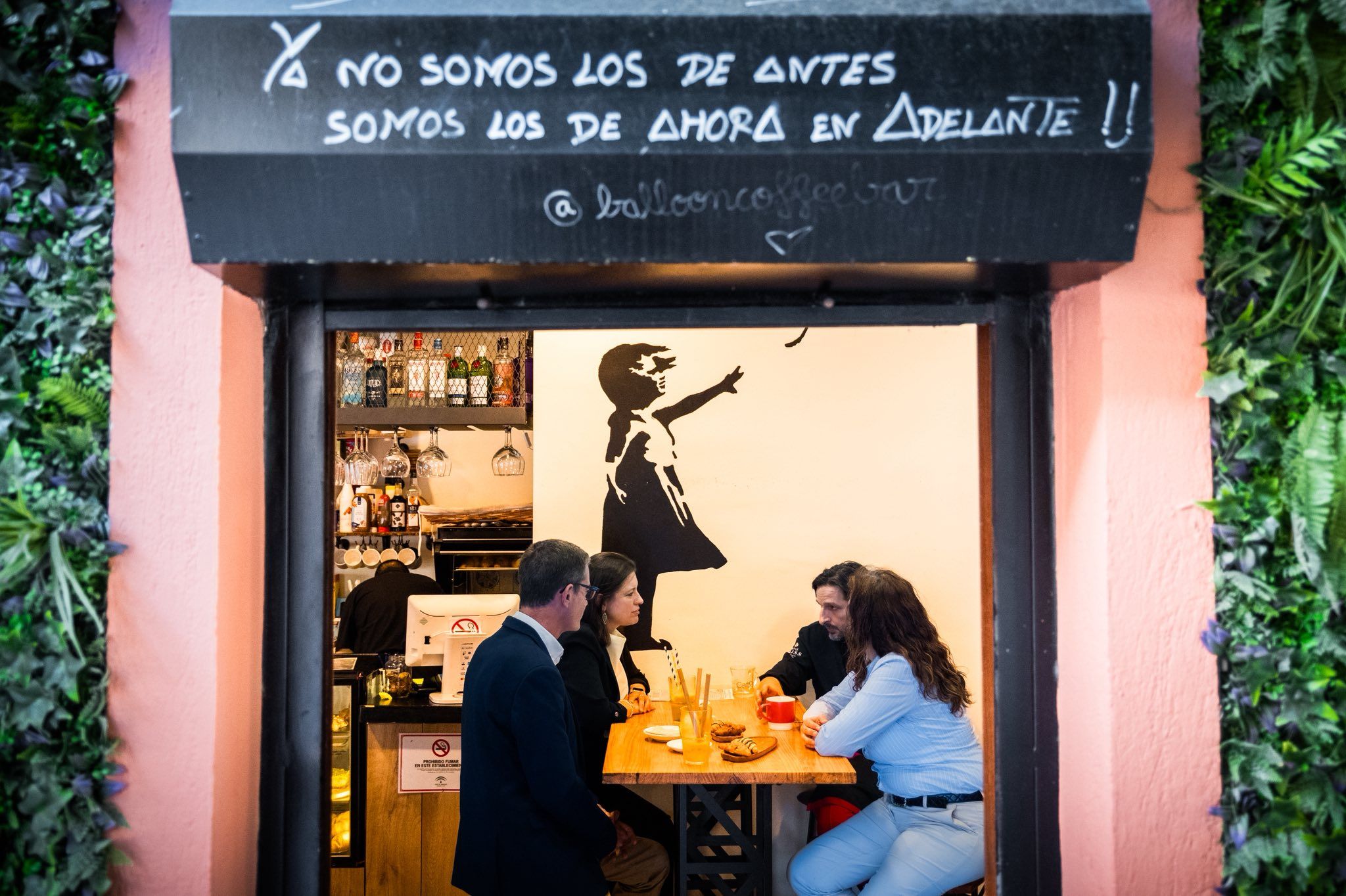 Entrada book café